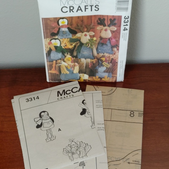McCalls Craft Patterns Bundle (UnCut) - Picture 3 of 6